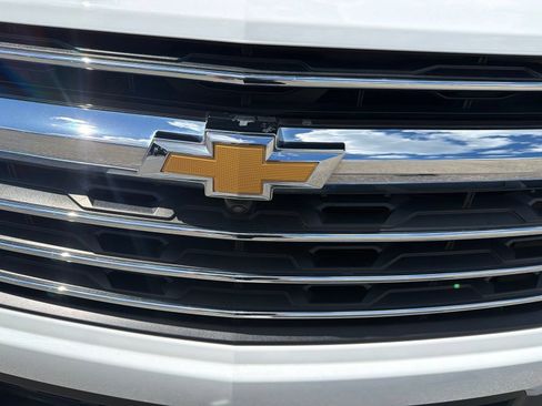 Used 2024 Chevrolet Traverse LT FWD image 34