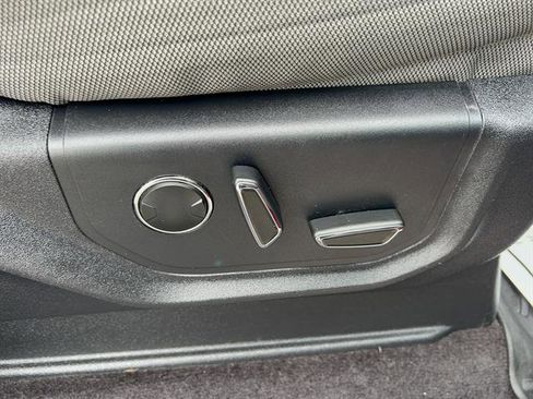 Used 2015 Ford F150 XLT w/ Equipment Group 302A Luxury image 13