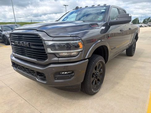 Used 2022 RAM 2500 Laramie w/ Night Edition AWD/4WD image 7