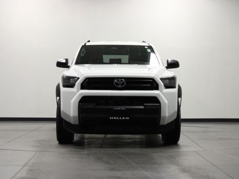 Used 2025 Toyota 4Runner SR5 RWD image 9
