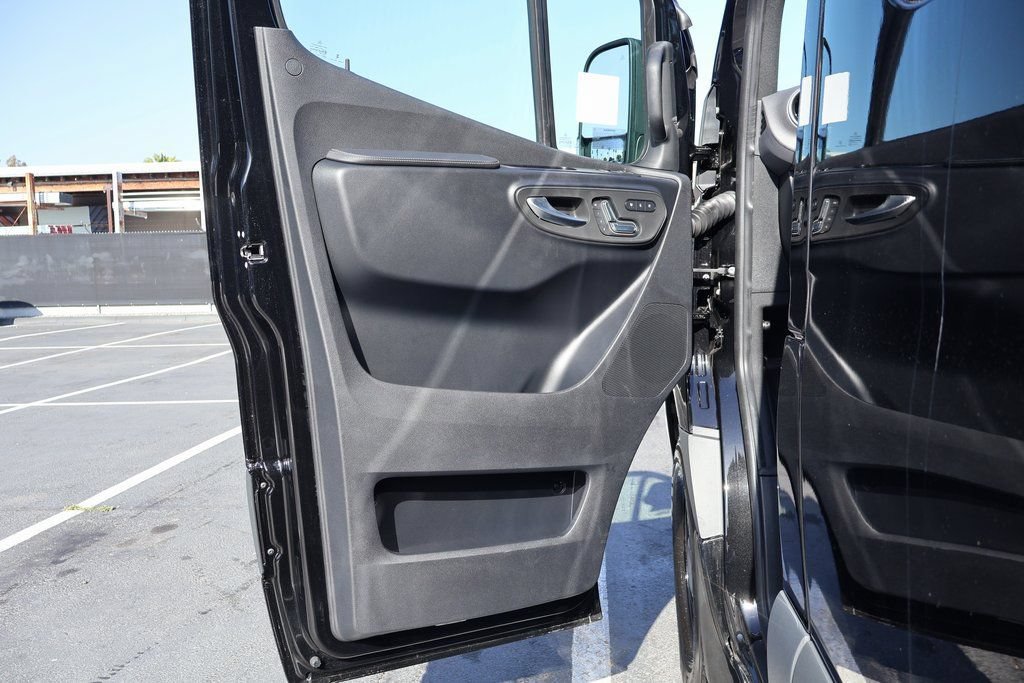 New 2026 Mercedes-Benz Sprinter 2500 image 7