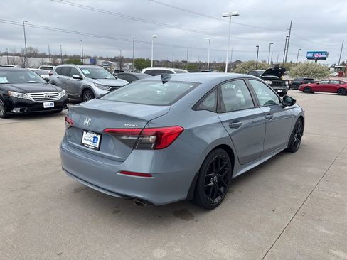 Used 2023 Honda Civic Sport image 5