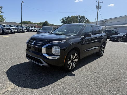 Used 2025 Mitsubishi Outlander SE AWD/4WD image 7
