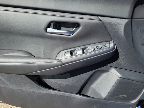 New 2025 Nissan Sentra SV image 10