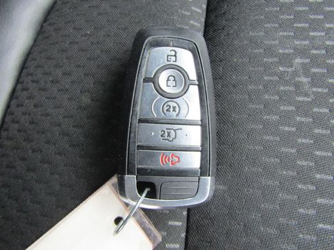 Used 2025 Ford Escape ST-Line Select AWD/4WD image 33