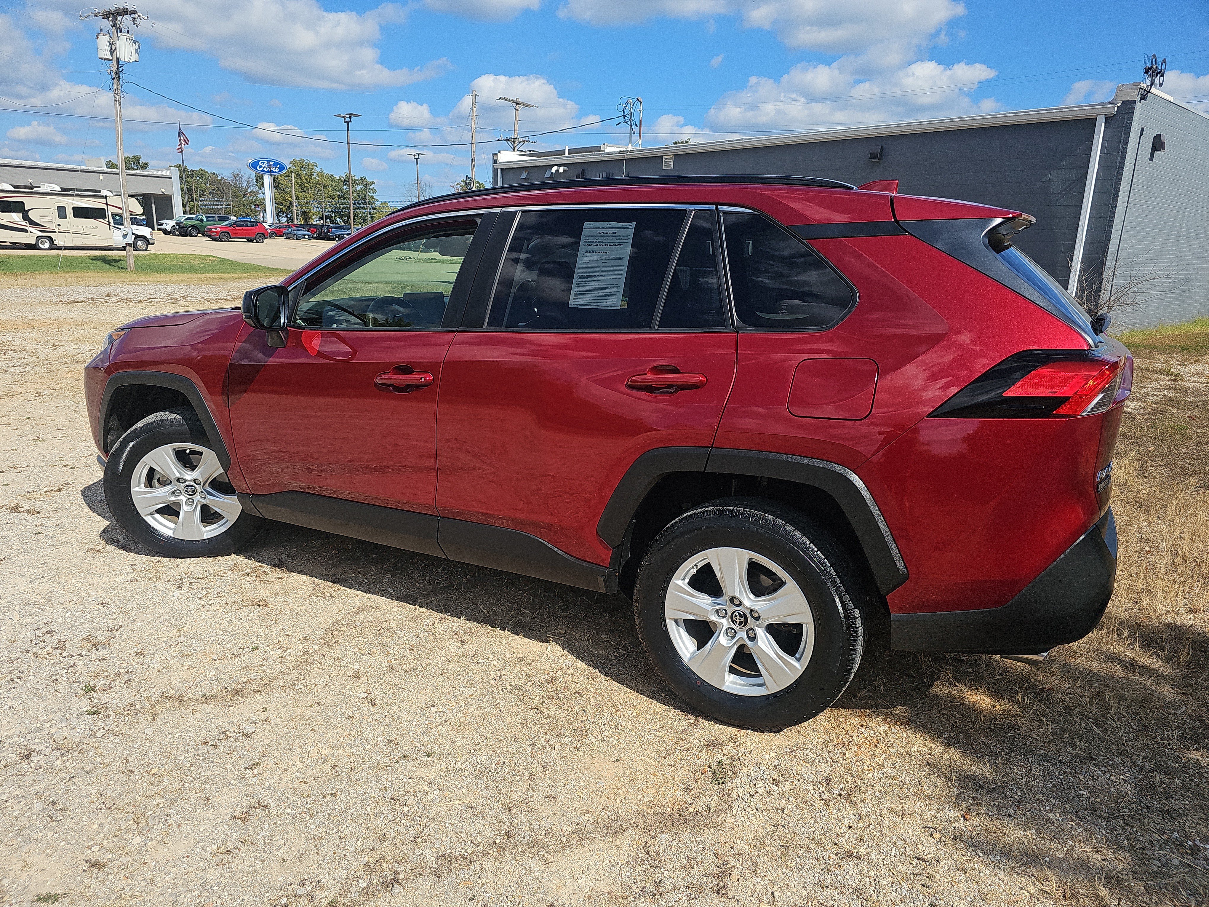 Used 2019 Toyota RAV4 LE w/ Carpet Mat Package AWD/4WD image 7