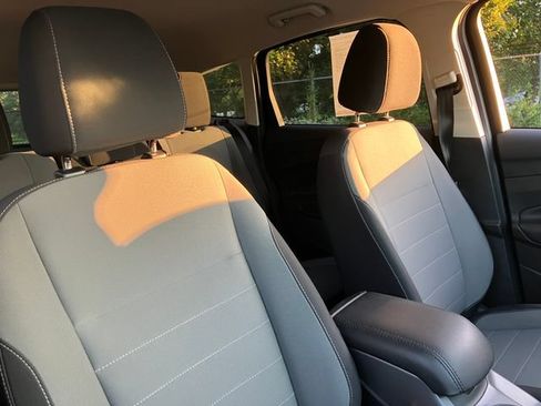 Used 2016 Ford Escape SE FWD image 12