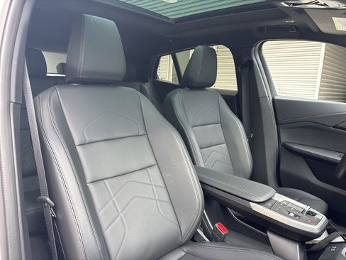 Used 2025 BMW X2 xDrive28i w/ Convenience Package image 16