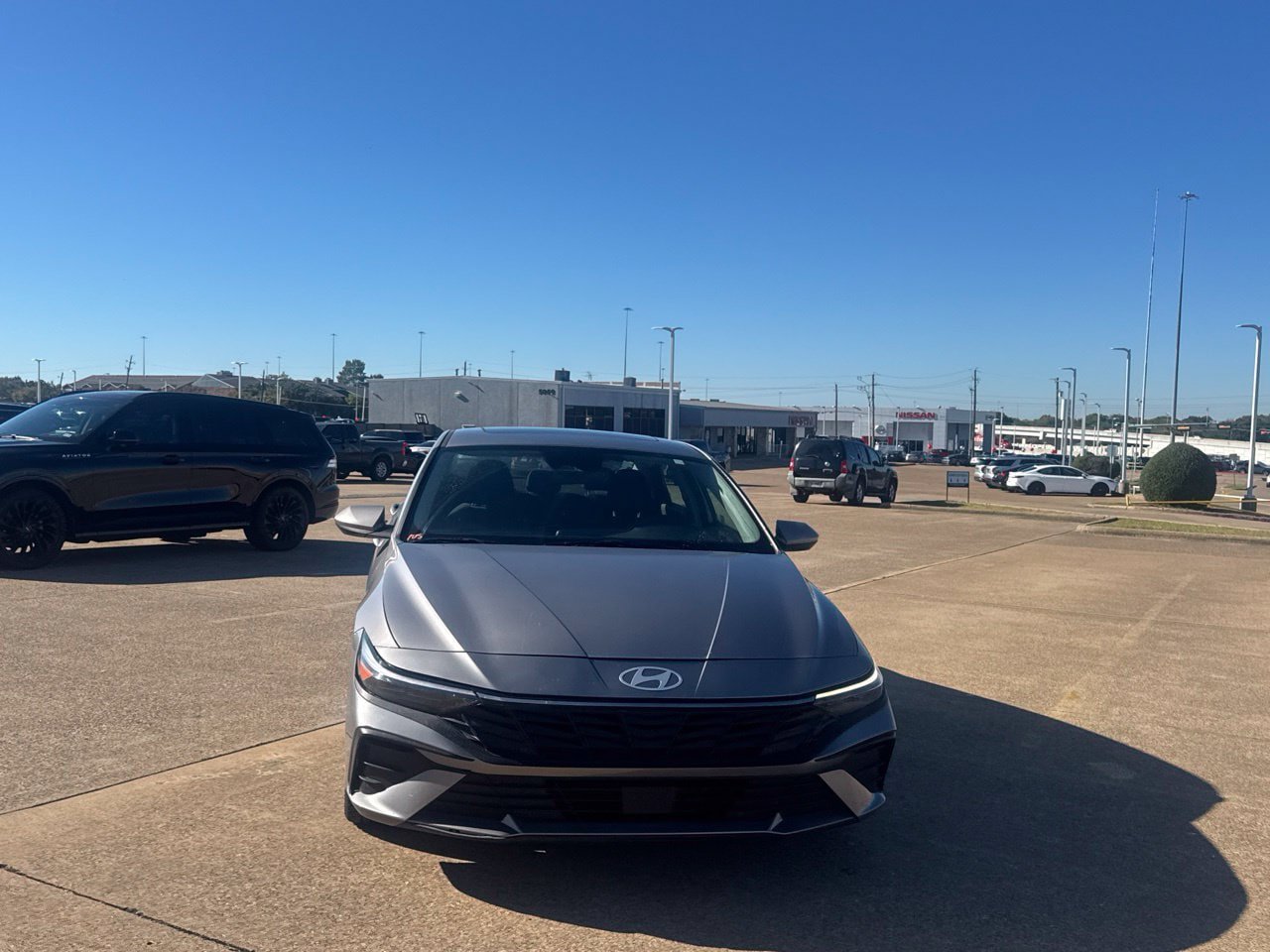 Used 2025 Hyundai Elantra SEL FWD image 6