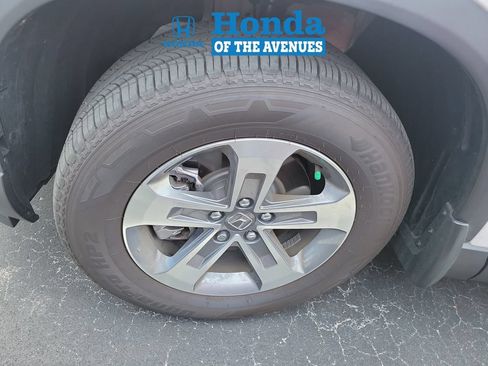 Certified 2026 Honda Pilot EX-L image 4