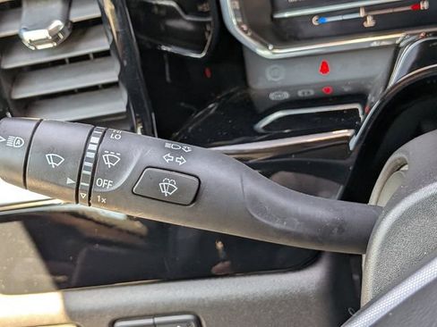 Used 2025 GMC Sierra 1500 SLT image 29