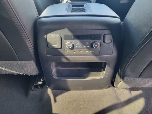 Used 2019 Chevrolet Tahoe Premier image 18