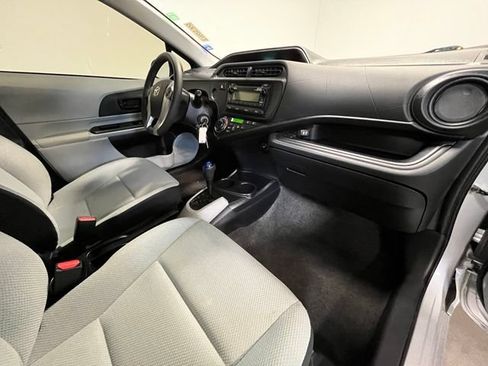 Used 2014 Toyota Prius C One FWD image 10