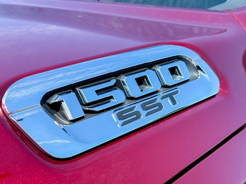 Used 2025 RAM 1500 Big Horn AWD/4WD image 8