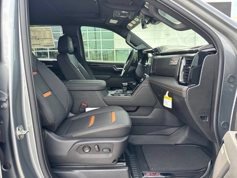 New 2026 GMC Sierra 1500 AT4 w/ AT4 Premium Package AWD/4WD image 18