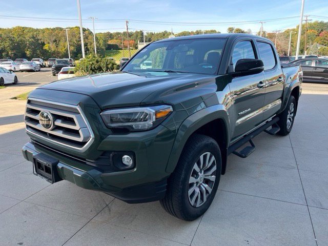 Used 2021 Toyota Tacoma Limited AWD/4WD image 3