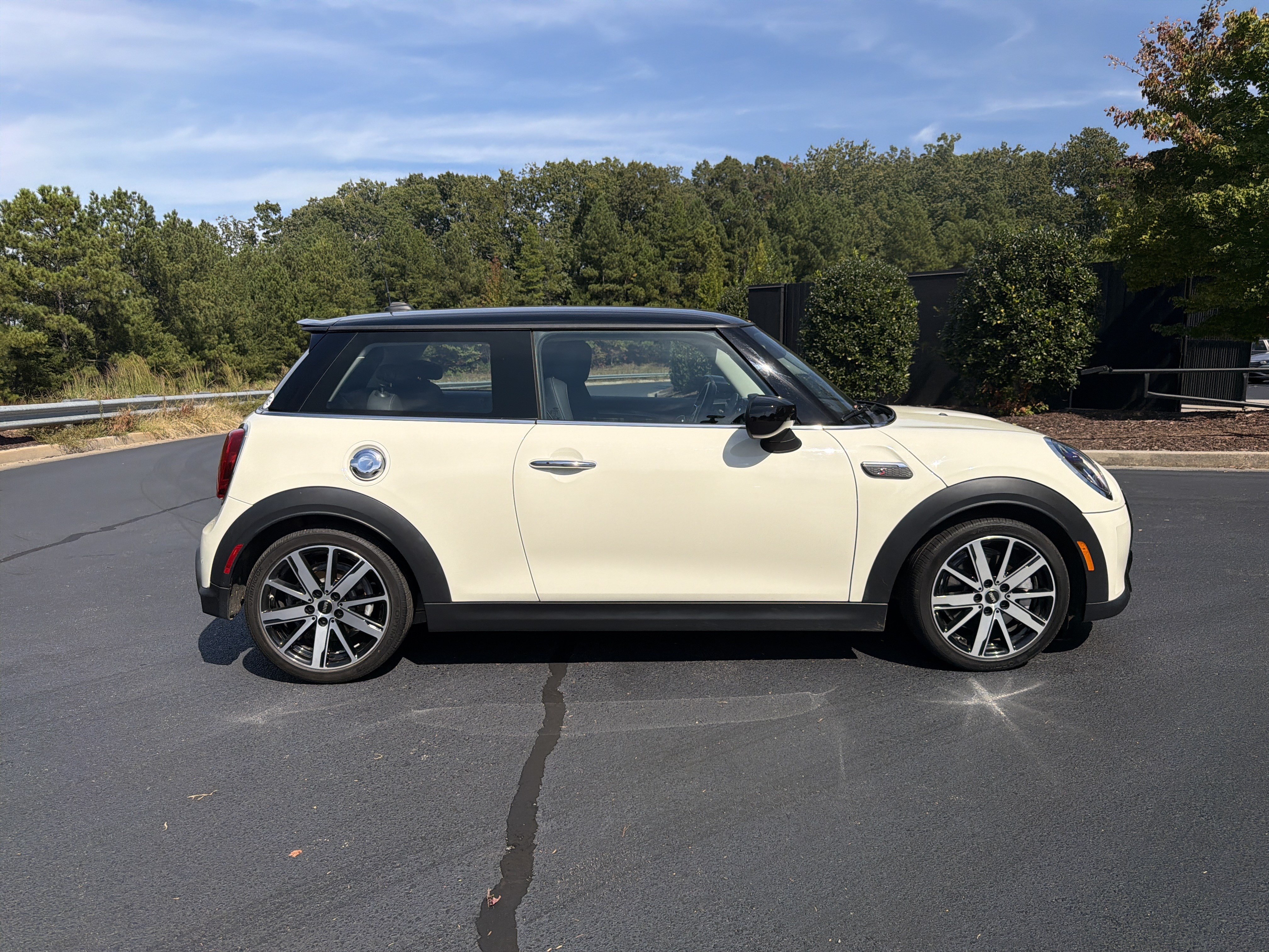 Used 2023 MINI Cooper S FWD image 5