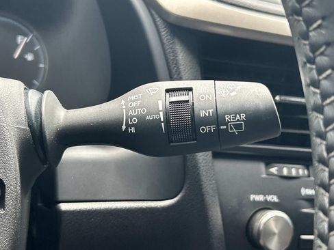 Used 2022 Lexus RX 350 F Sport w/ Accessory Package AWD/4WD image 39