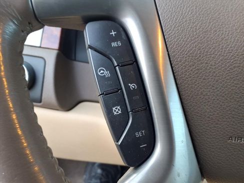 Used 2013 GMC Yukon XL SLT w/ SLT-2 Equipment Package image 19