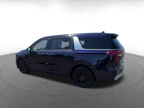 Used 2026 Kia Carnival FWD image 10