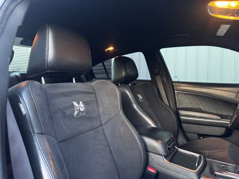 Used 2019 Dodge Charger Scat Pack w/ Technology Group image 21