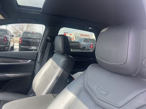 Used 2023 Cadillac XT5 Sportv w/ Technology Package image 6