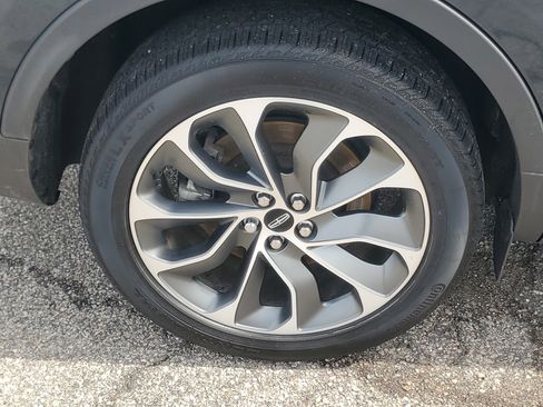 Certified 2023 Lincoln Nautilus Reserve AWD/4WD image 7