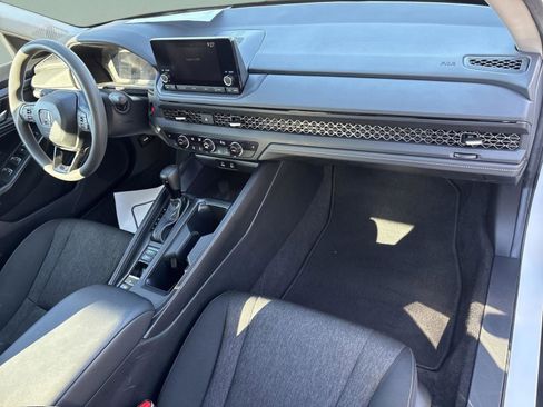 Used 2024 Honda Accord EX image 19