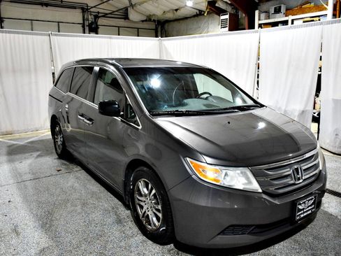 Used 2011 Honda Odyssey EX image 3