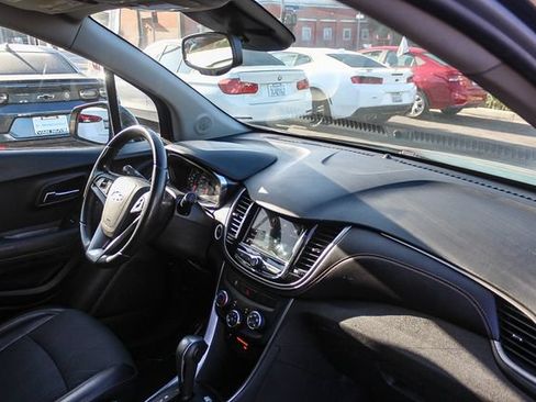 Used 2019 Chevrolet Trax LT w/ Driver Confidence Package FWD image 21
