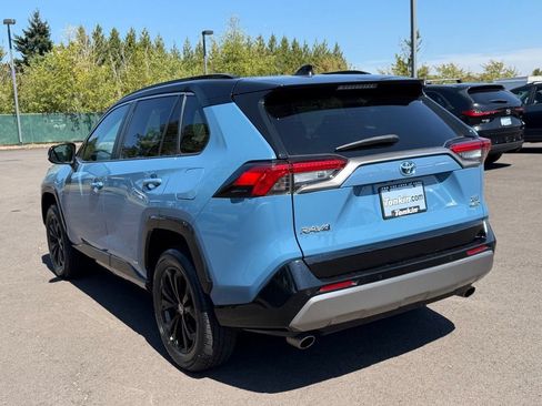 Used 2022 Toyota RAV4 XSE AWD/4WD image 6