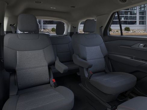 Used 2025 Ford Explorer Active image 11