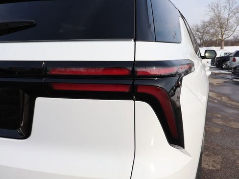 New 2026 Chevrolet Traverse LT w/ Driver Confidence Package image 32