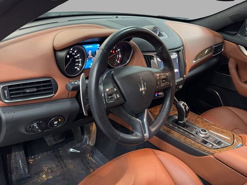 Used 2017 Maserati Levante S image 22