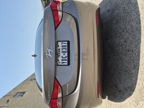 Used 2013 Hyundai Elantra GLS FWD image 5
