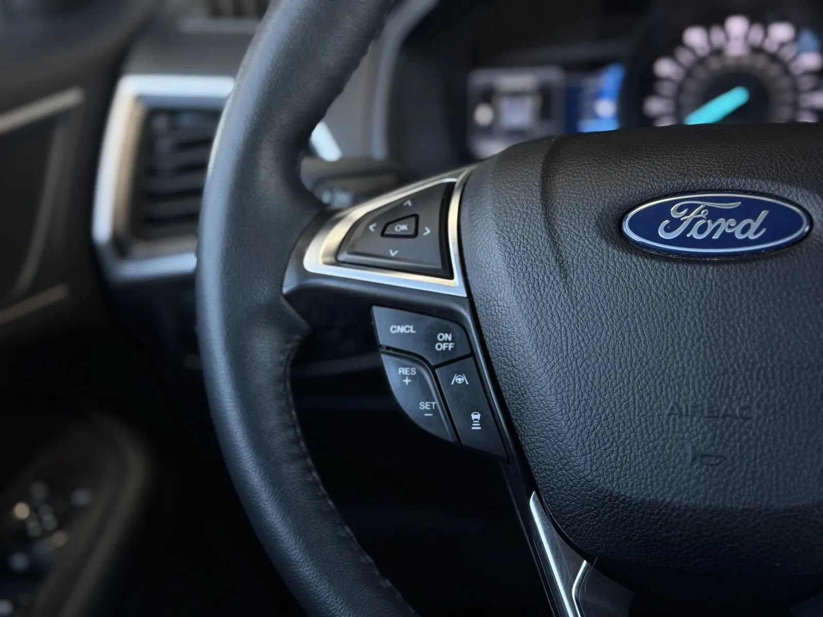Used 2023 Ford Edge SEL w/ Convenience Package AWD/4WD image 21
