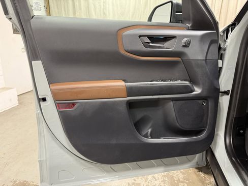 Used 2024 Ford Bronco Sport Outer Banks w/ Tech Package image 8