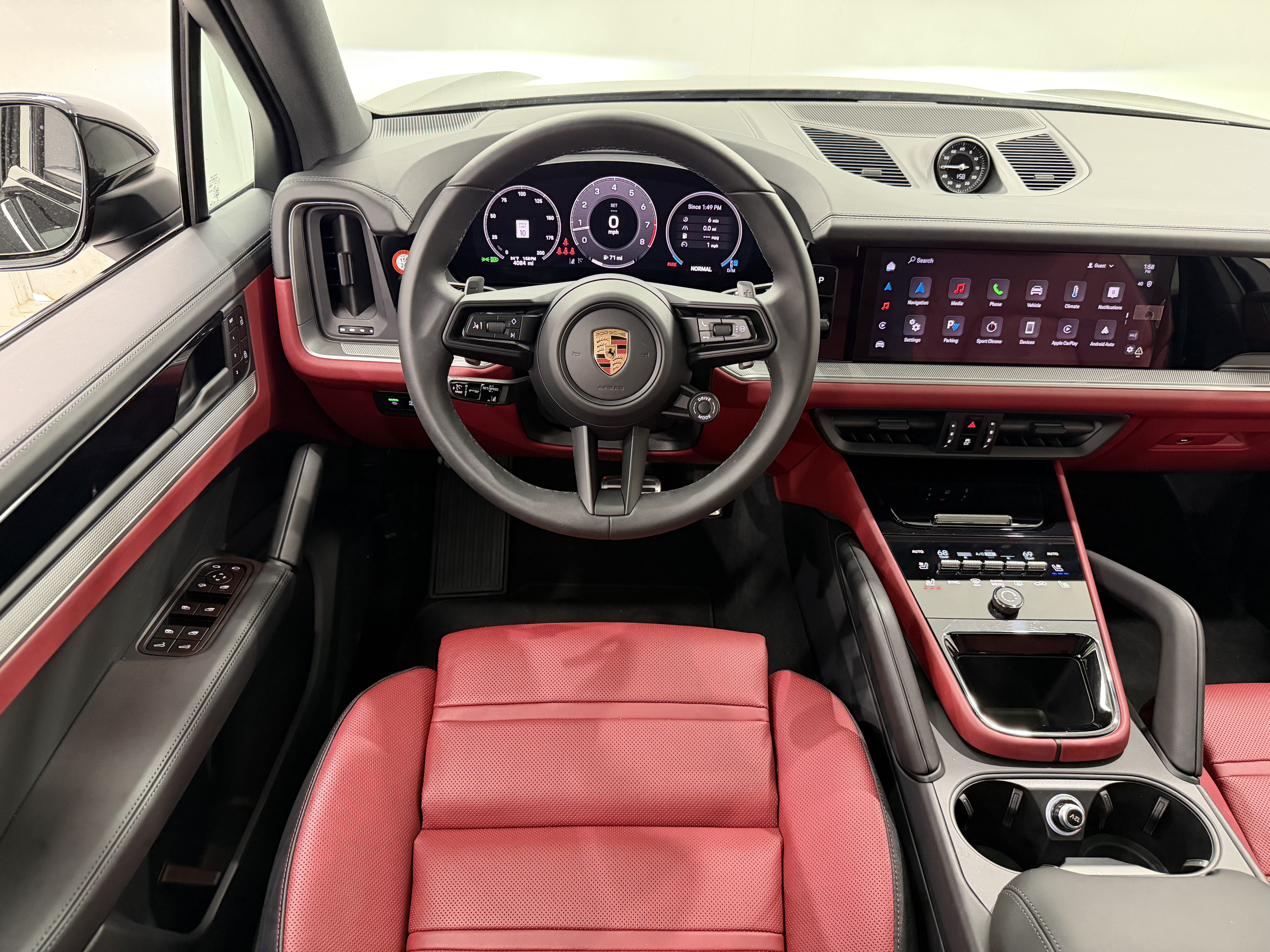 Used 2025 Porsche Cayenne S AWD/4WD image 25