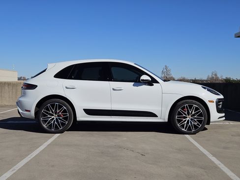 Certified 2023 Porsche Macan S image 9