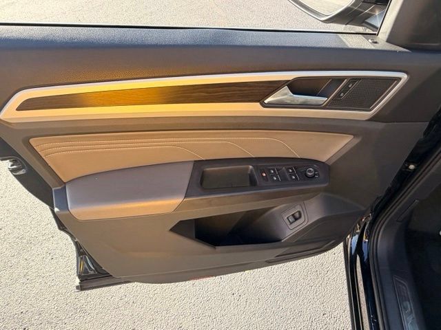Certified 2023 Volkswagen Atlas SE AWD/4WD image 3