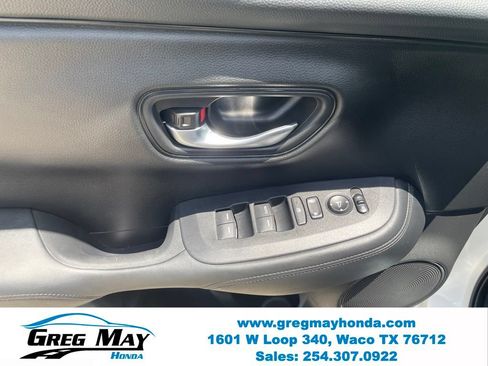 Used 2025 Honda HR-V LX image 11
