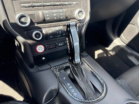 Used 2015 Ford Mustang Coupe RWD image 15