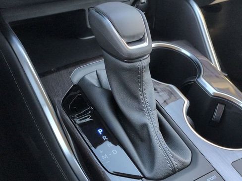 Used 2026 Toyota Highlander Platinum image 25