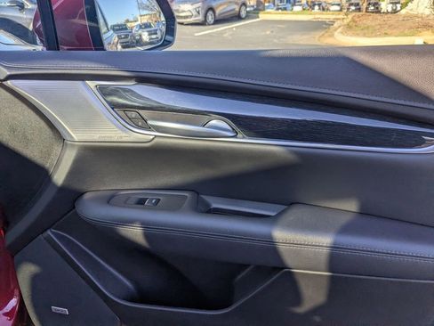 Used 2024 Cadillac XT5 Premium Luxury image 32