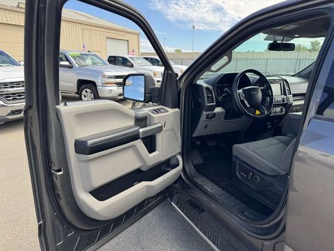 Used 2017 Ford F150 XLT w/ Equipment Group 302A Luxury AWD/4WD image 22