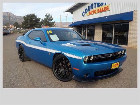 Used 2015 Dodge Challenger R/T Scat Pack w/ Leather Interior Group image 13