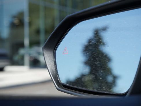 New 2025 Hyundai Elantra Limited image 2