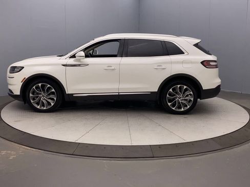 Used 2023 Lincoln Nautilus Reserve AWD/4WD image 2