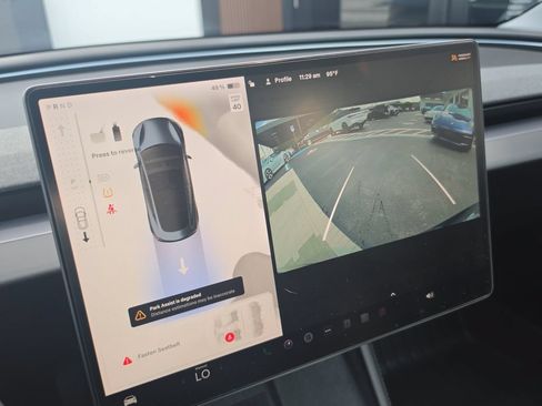 Used 2025 Tesla Model 3 Long Range RWD image 18