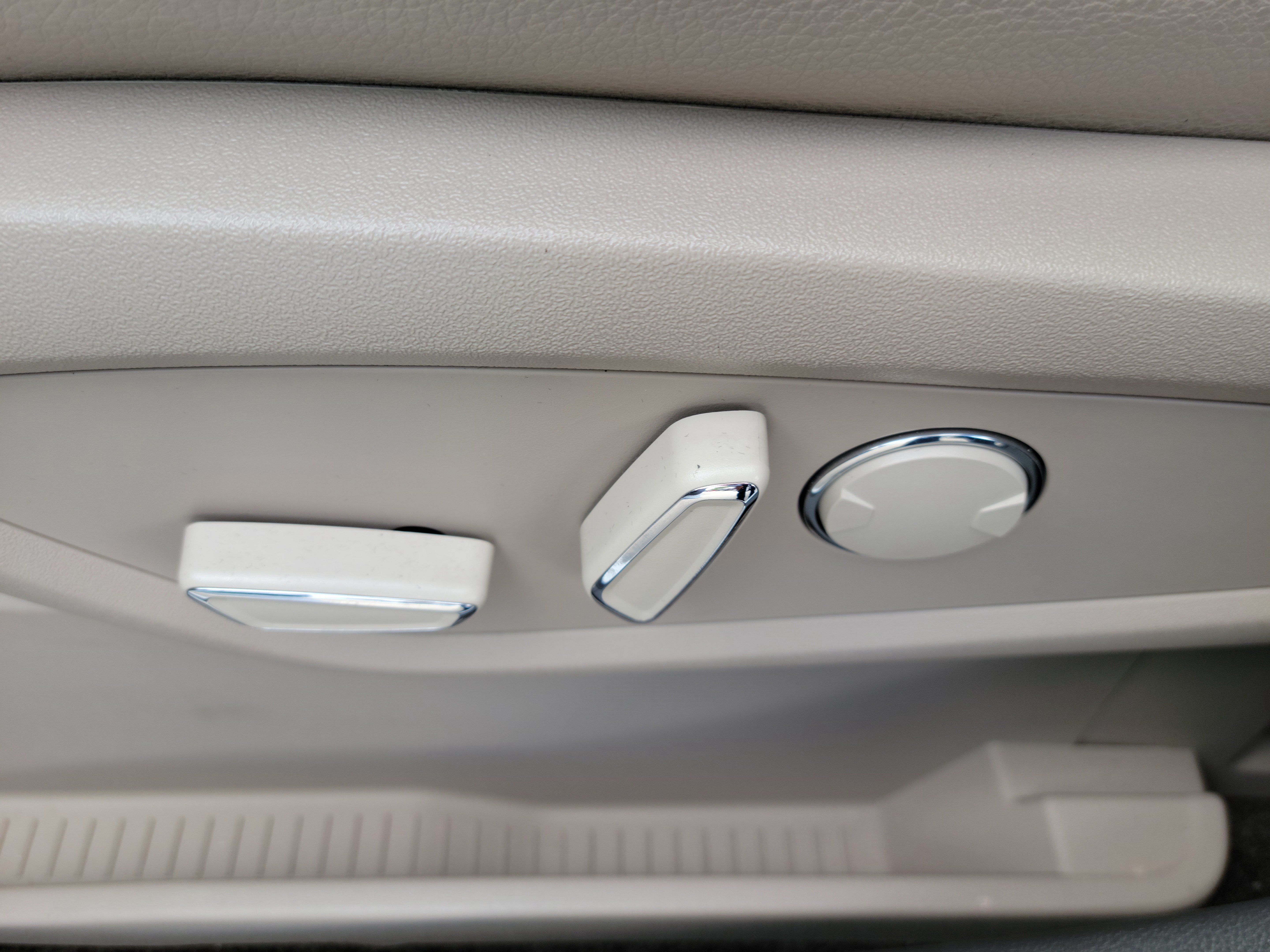 Certified 2023 Lincoln Nautilus FWD image 14